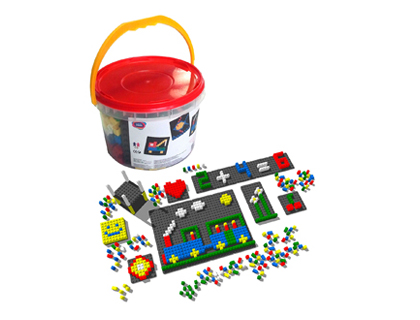 LA PAPETERIE DE JEANNE  JEU CONSTRUCTION PLASTIQUE 1 SEAU CONTIENT 12  SUPPORTS 812 PIÈCES 5 COLORIS ASSORTIS DÈS 3 ANS