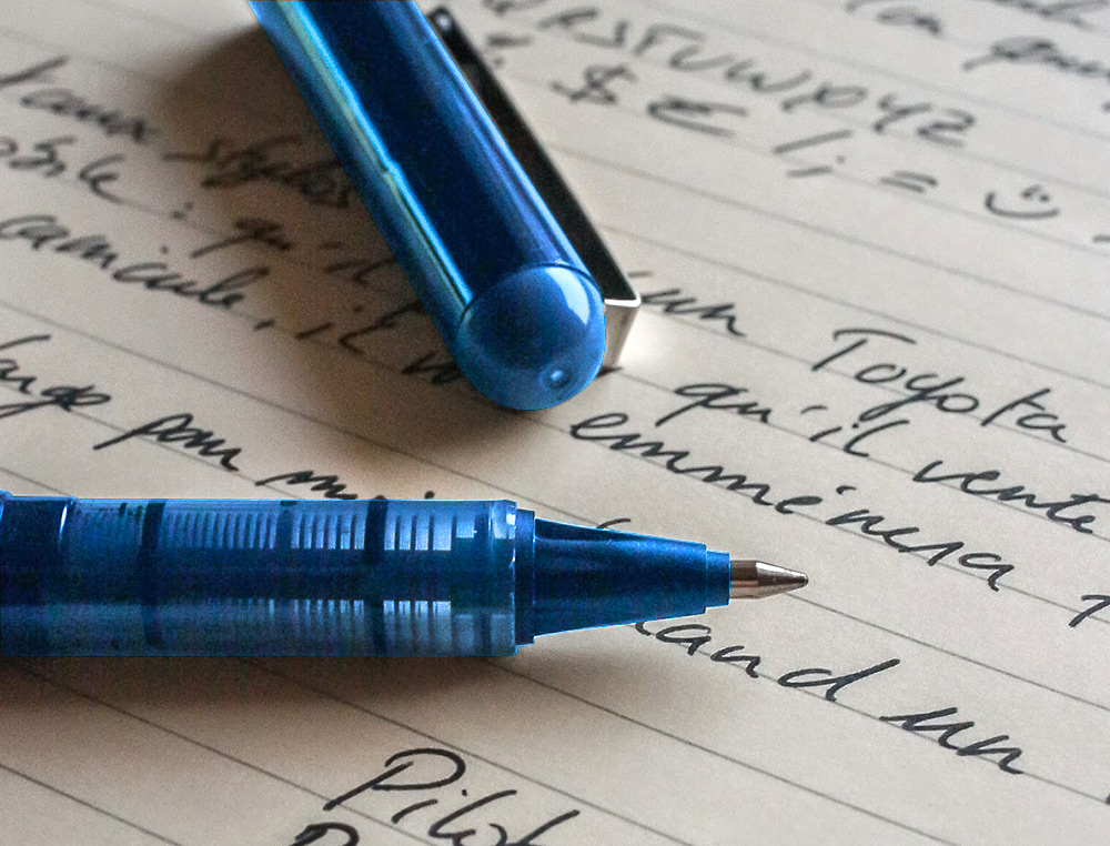 ROLLER PILOT VBALL 5 CRITURE FINE 0.3MM ENCRE LIQUIDE NIVEAU VISIBLE RGULATEUR DBIT CLIP MTAL COLORIS BLEU
