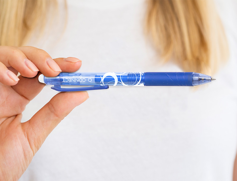 ROLLER Q-CONNECT ÉCRITURE MOYENNE 0.7MM ENCRE EFFAÇABLE GRIP PRÉHENSION GOMME SERTIE COLORIS BLEU