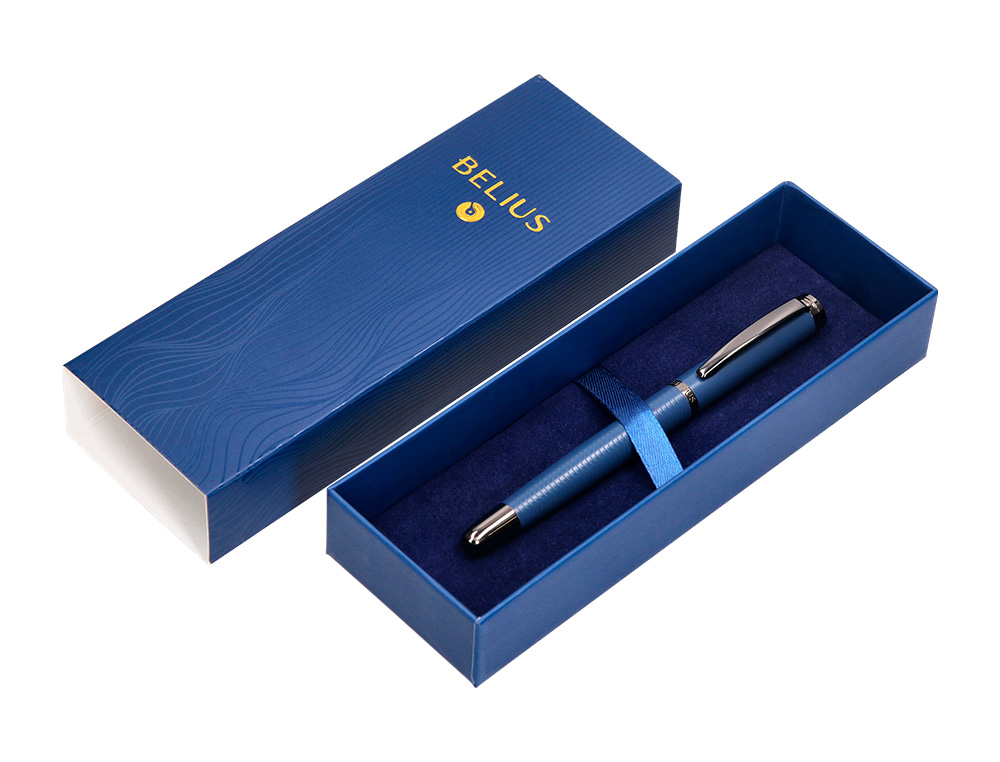 STYLO-PLUME BELIUS NEPTUNO ALUMINIUM TEXTURE ONDULEE ATTRIBUTS GUN ENCRE BLEUE COLORIS BLEU MARINE DANS COFFRET CADEAU