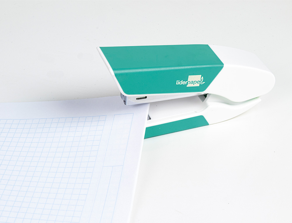 AGRAFEUSE BUREAU LIDERPAPEL 35X65X130MM 20 FEUILLES AGRAFES 26/6 1000 AGRAFES COLORIS TURQUOISE
